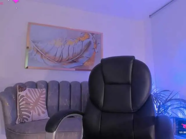 Live sex webcam photo for ZoePresley1 #290699842