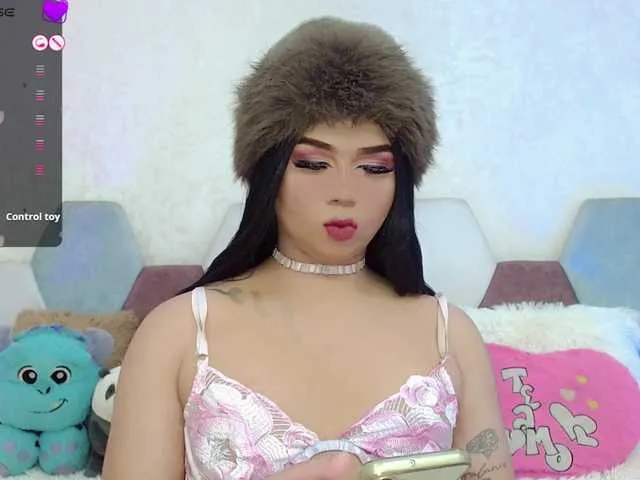 Live sex webcam photo for ZoeValentina #291802725