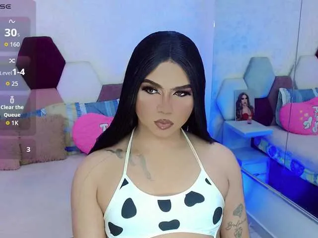 Live sex webcam photo for ZoeValentina #292073883
