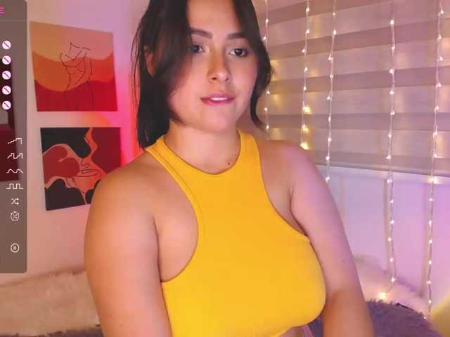 Live sex webcam photo for Zoebolton1 #276813452