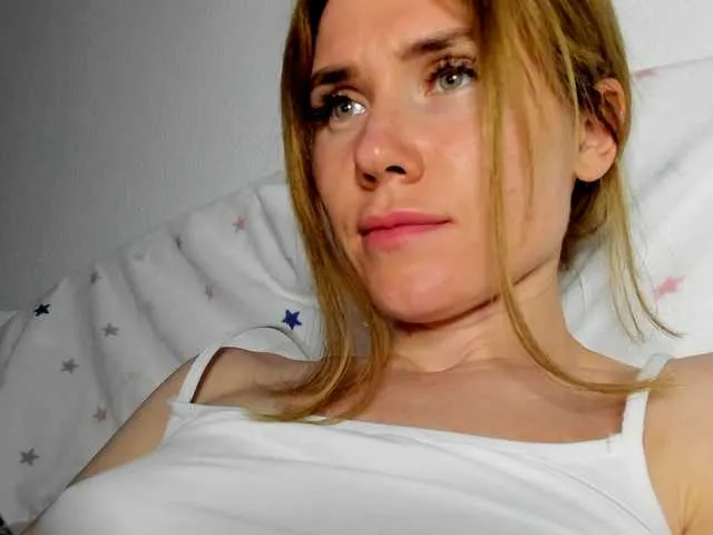 Live sex webcam photo for ZoiKissy #290824898