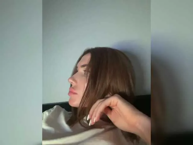Live sex webcam photo for ZoiKissy #291343280