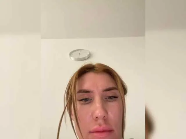 Live sex webcam photo for ZoiKissy #291419004