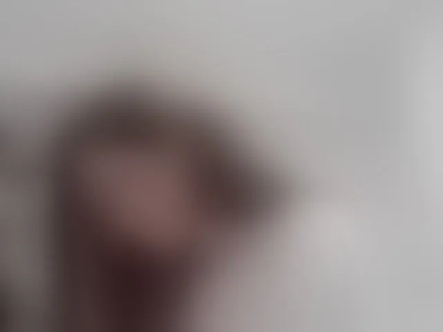 Live sex webcam photo for ZoiKissy #293571563