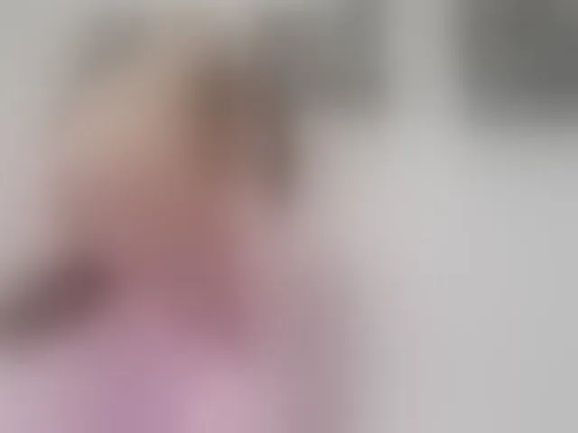 Live sex webcam photo for ZoiKissy #293657964