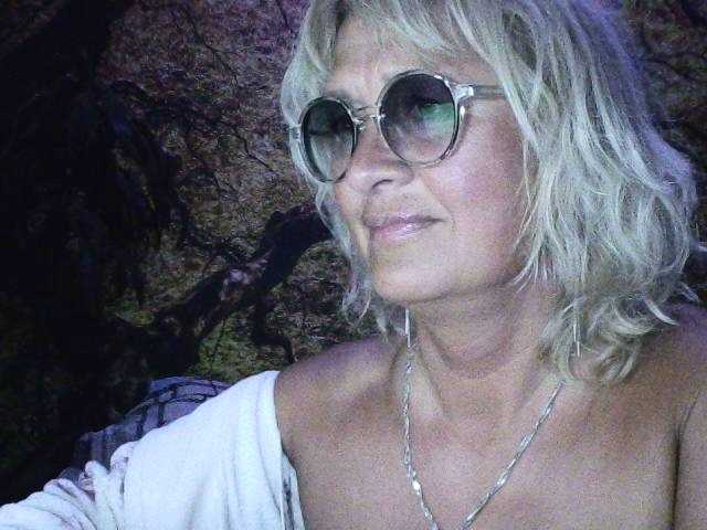 Live sex webcam photo for ZolotayRibka #273234195