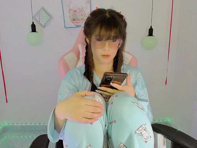 Live sex webcam photo for ZooeyBelair #277395982