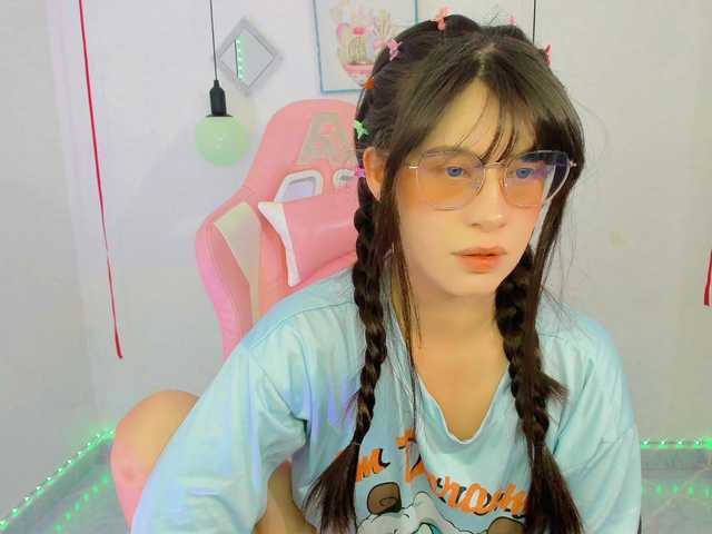 Live sex webcam photo for ZooeyBelair #277514516