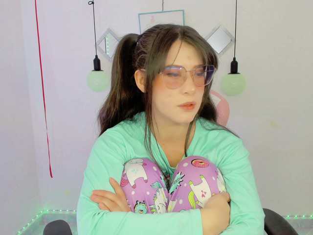 Live sex webcam photo for ZooeyBelair #277520675