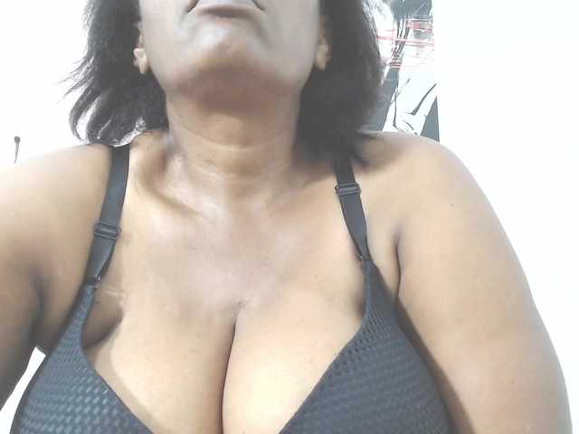 Live sex webcam photo for Zulay111 #272319980