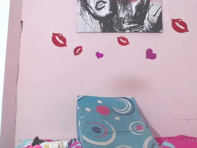 Live sex webcam photo for Zulay111 #272981713