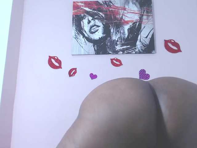 Live sex webcam photo for Zulay111 #273766195