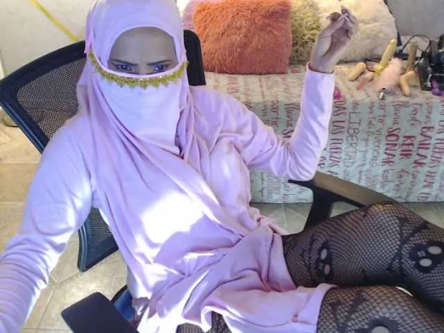 Live sex webcam photo for ZuleikaCinnamon #276772948