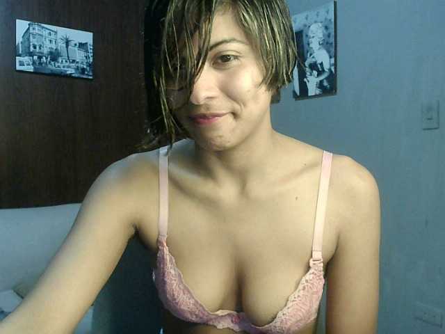 Live sex webcam photo for Zurikataa #272590839