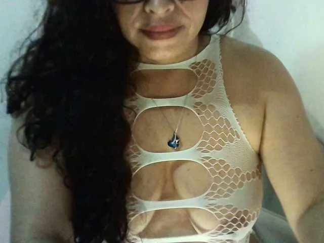 Live sex webcam photo for Zusansdoll78 #292333560