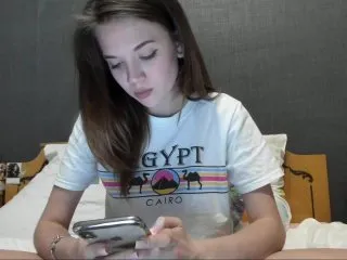 Live sex webcam photo for ____-_-____ #155389889