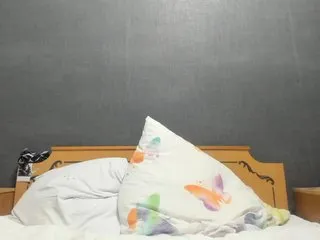 Live sex webcam photo for ____-_-____ #212940190