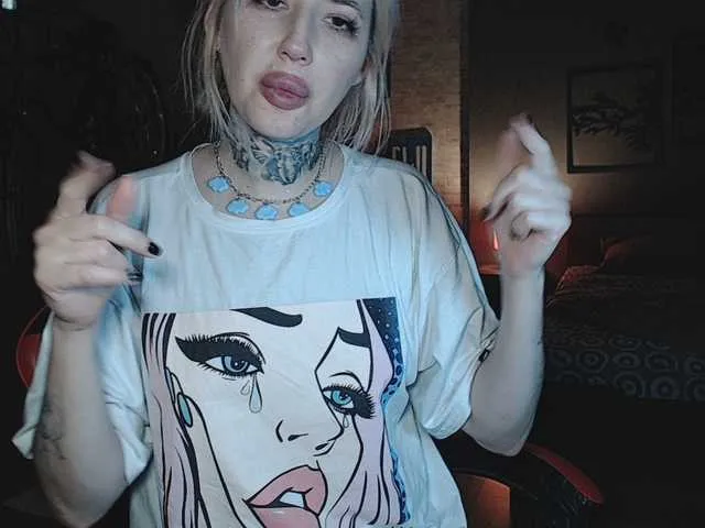 Live sex webcam photo for a-squirter #292038169