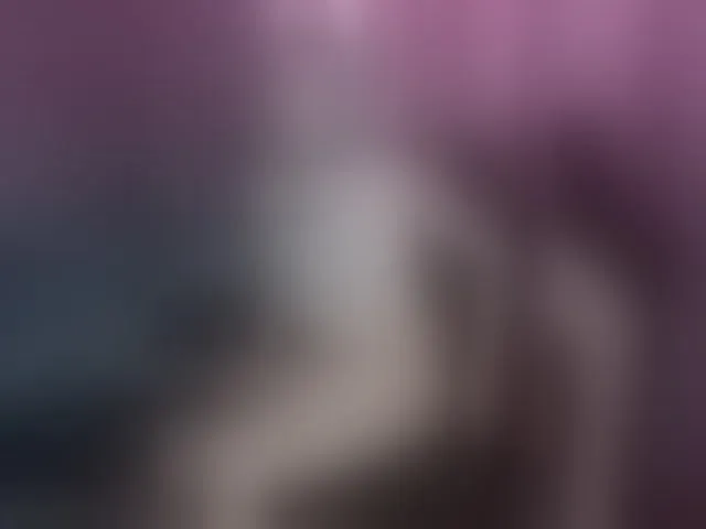 Live sex webcam photo for a-squirter #293108833