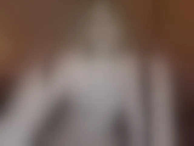 Live sex webcam photo for a-squirter #293407876