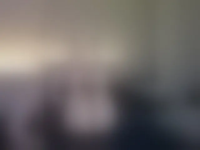 Live sex webcam photo for a-squirter #293603037
