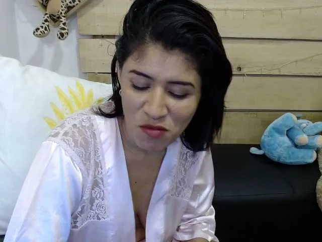 Live sex webcam photo for abby-luu #273479338