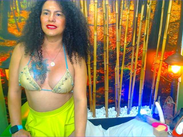 Live sex webcam photo for abbySmall8 #273678835