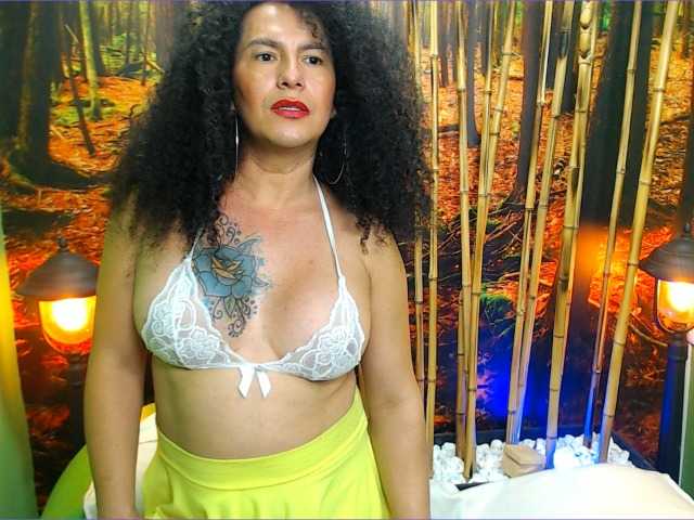 Live sex webcam photo for abbySmall8 #273815981