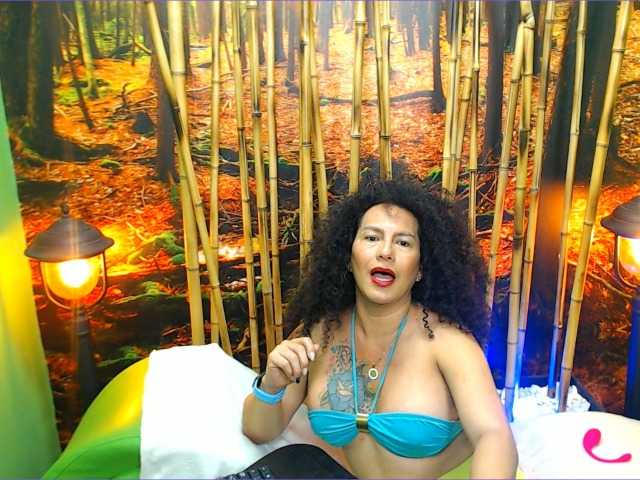 Live sex webcam photo for abbySmall8 #274035162