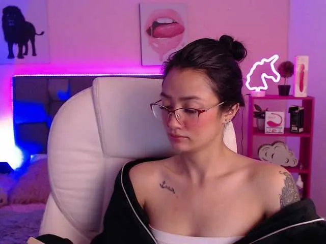 Live sex webcam photo for abbysantanaa #273451991