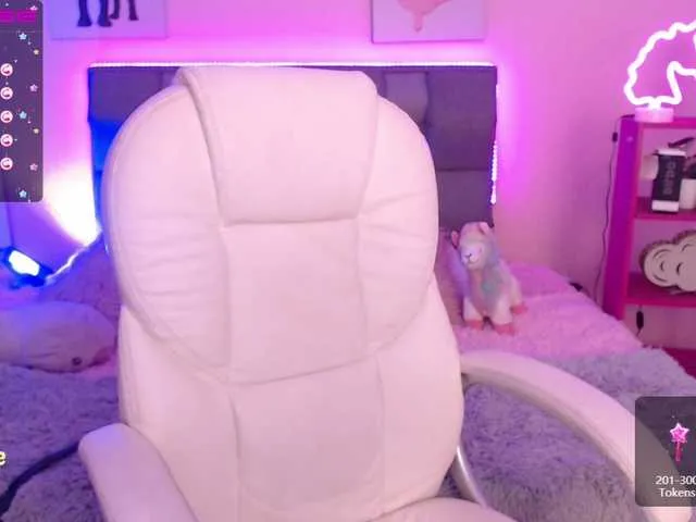 Live sex webcam photo for abbysantanaa #273505980