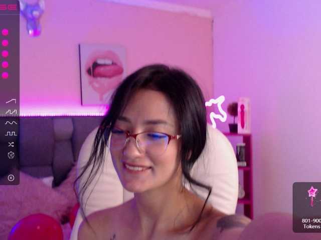 Live sex webcam photo for abbysantanaa #274005367