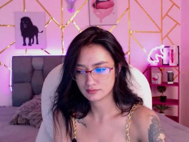 Live sex webcam photo for abbysantanaa #274628599