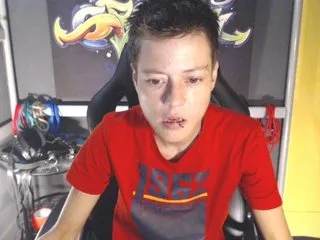 Live sex webcam photo for abigailbruin1 #170745215