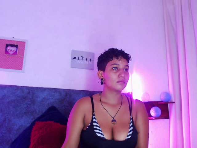 Live sex webcam photo for abluecat #273394378