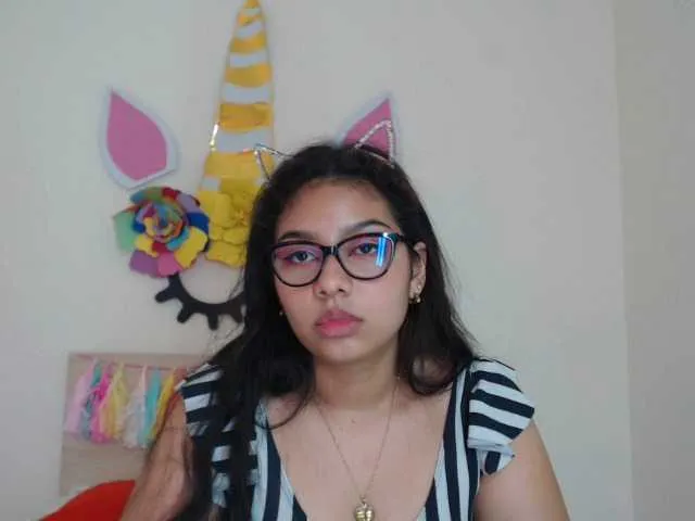 Live sex webcam photo for abril7 #272393658