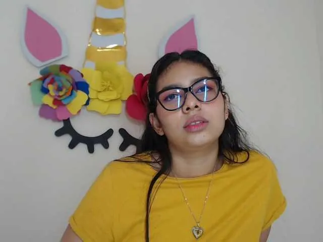 Live sex webcam photo for abril7 #272570613