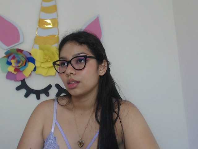 Live sex webcam photo for abril7 #272824413