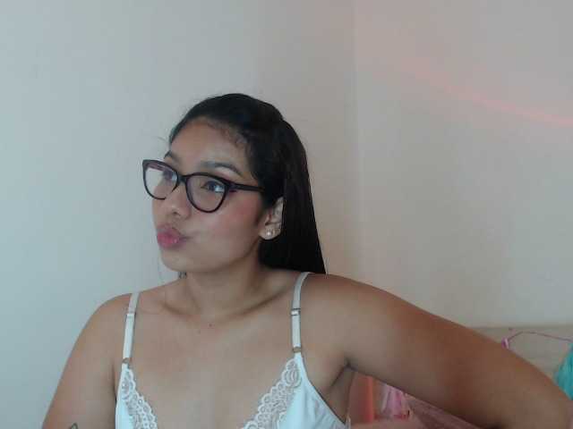 Live sex webcam photo for abril7 #273018867