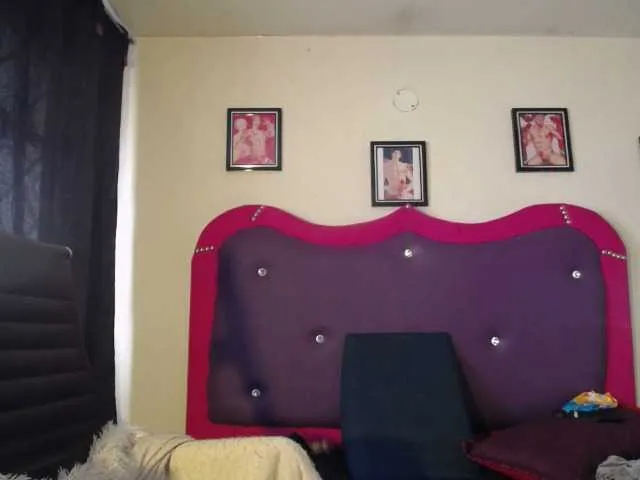 Live sex webcam photo for abrilonnel1 #276753429