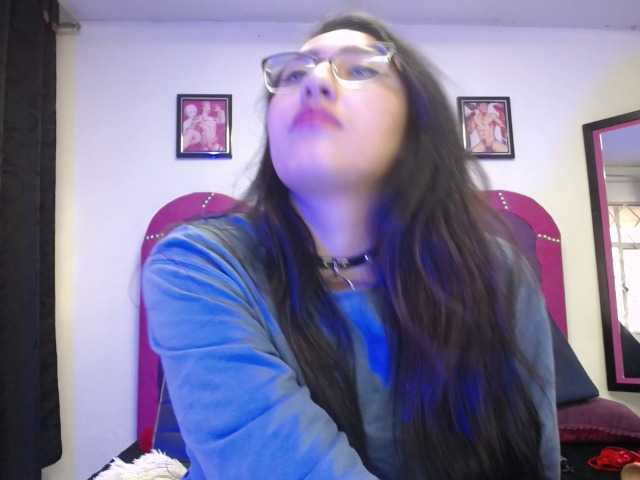 Live sex webcam photo for abrilonnel1 #277011513