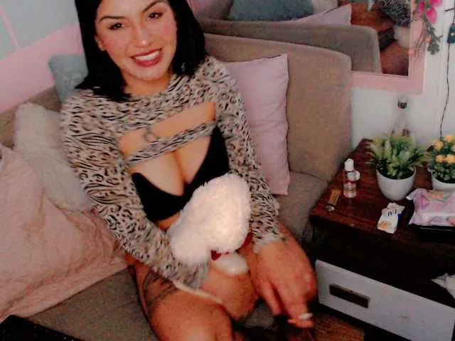 Live sex webcam photo for adaletkaya #274538097
