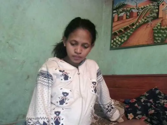 Live sex webcam photo for adamsetamanda #275676618