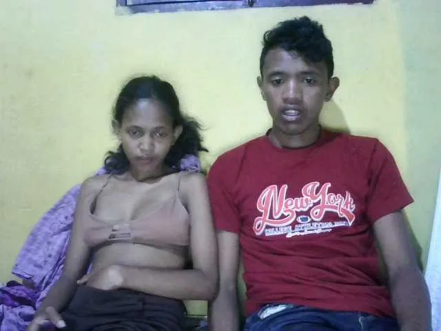 Live sex webcam photo for adamsetamanda #277148073