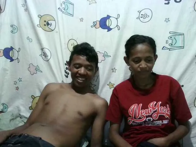 Live sex webcam photo for adamsetamanda #277257754