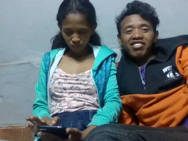 Live sex webcam photo for adamsetamanda #277993895