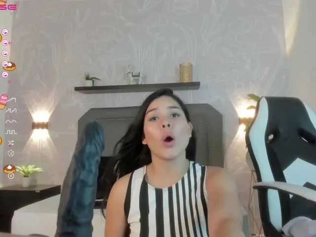 Live sex webcam photo for adara-ruiz #275742249