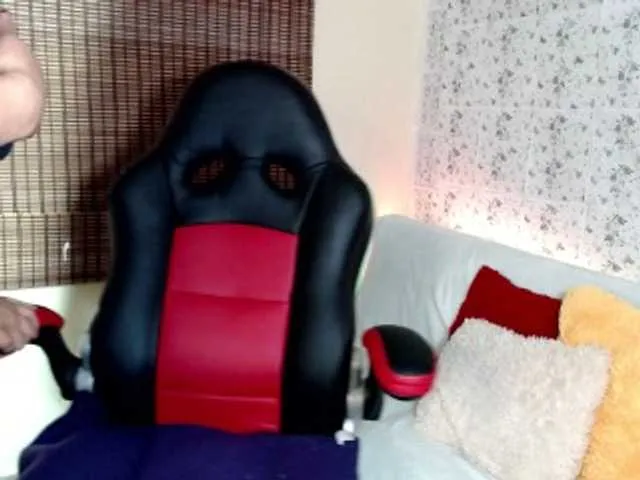 Live sex webcam photo for adelajordinso #274061208