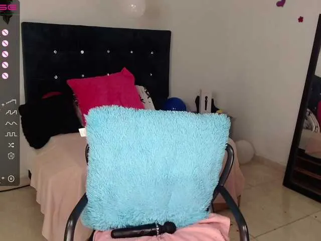 Live sex webcam photo for adelajordinso #275672335