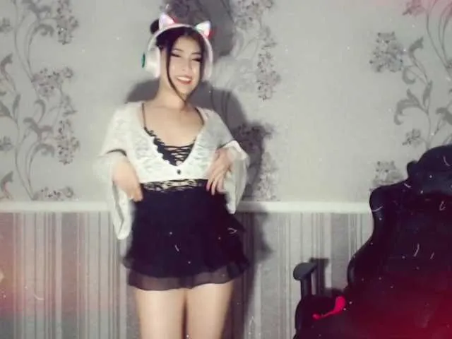 Live sex webcam photo for adellasweety #273340073